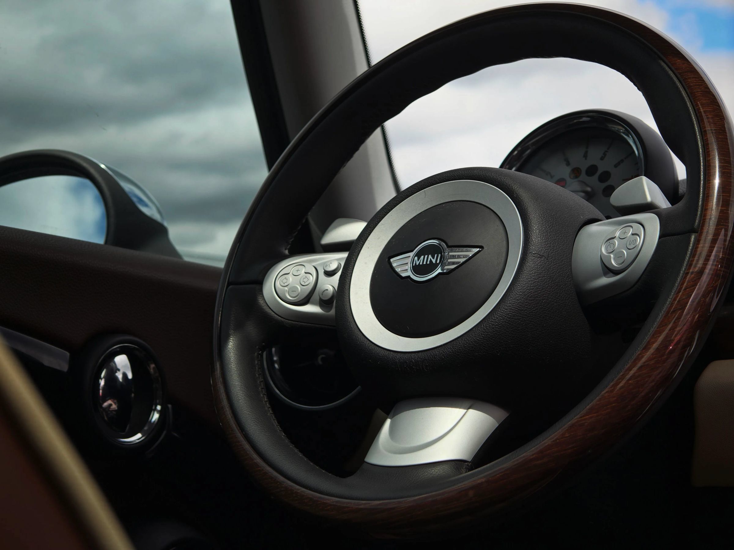 Used 2009 MINI Cooper Clubman S FWD image 25