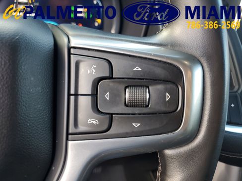 Used 2023 Chevrolet Suburban Premier image 22