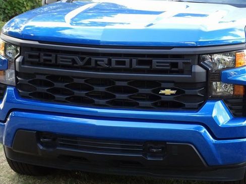 Used 2023 Chevrolet Silverado 1500 Custom image 25