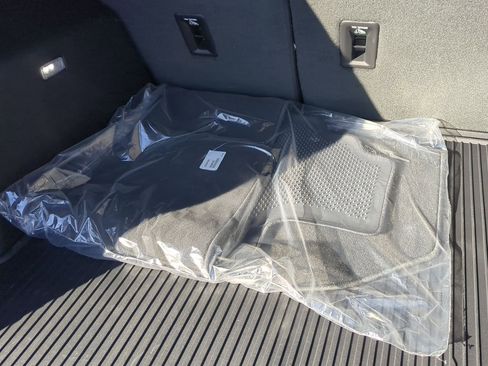 New 2026 Chevrolet Equinox RS w/ Convenience Package III image 36