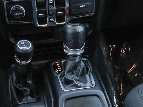 Used 2021 Jeep Wrangler Unlimited Sport AWD/4WD image 26