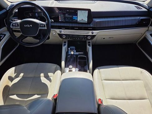 Used 2023 Kia Telluride EX w/ EX Captain's Chair Package image 16