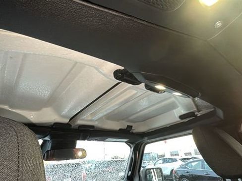 Used 2025 Jeep Wrangler Unlimited Sahara w/ Safety Group AWD/4WD image 9