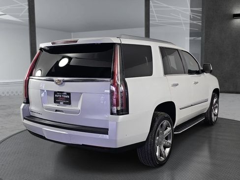 Used 2020 Cadillac Escalade Luxury AWD/4WD image 5