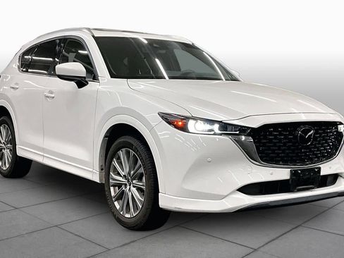 Used 2022 MAZDA CX-5 Signature AWD/4WD image 2
