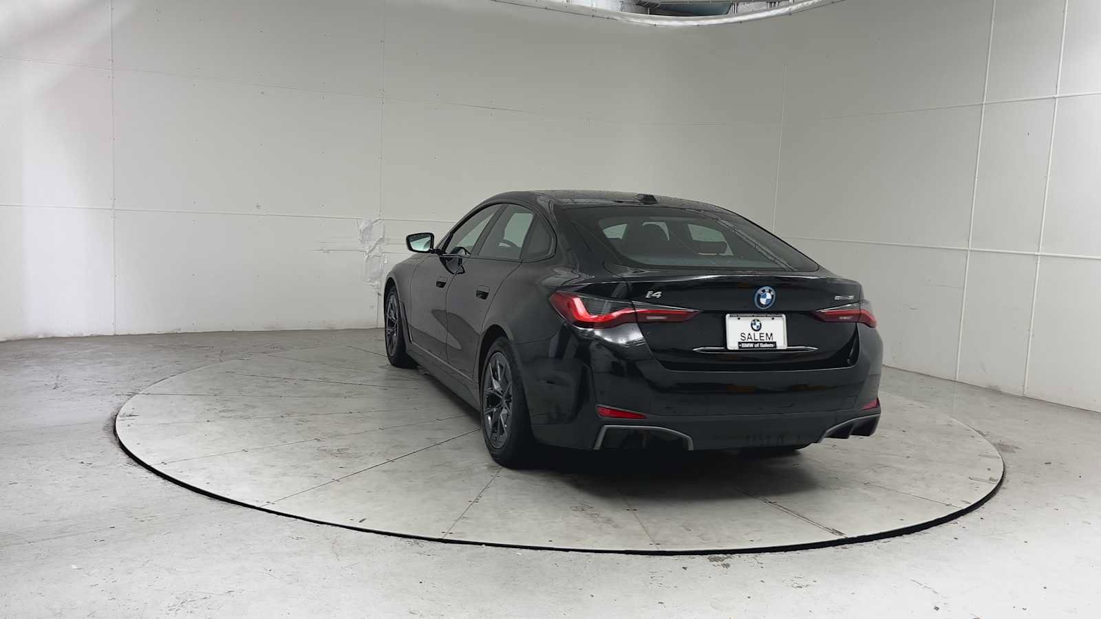 Used 2023 BMW i4 eDrive35 w/ Premium Package RWD image 3