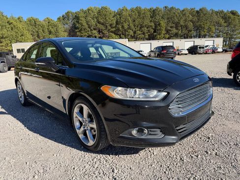 Used 2014 Ford Fusion SE w/ Equipment Group 201A image 7