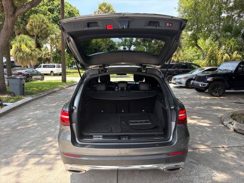 Used 2019 Mercedes-Benz GLC 350e 4MATIC image 34
