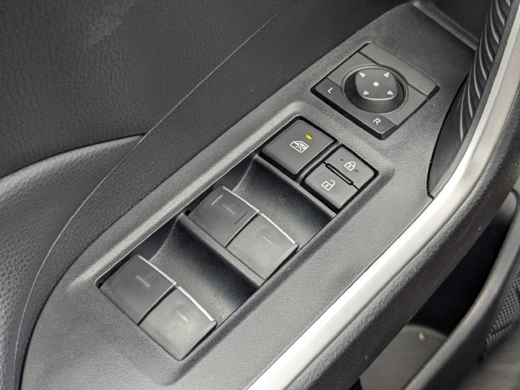 Used 2024 Toyota RAV4 XLE AWD/4WD image 26