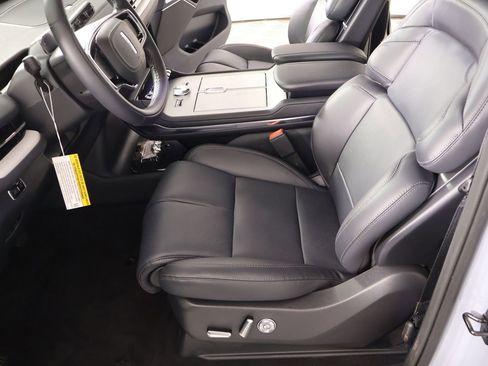 New 2026 Lincoln Navigator Reserve w/ Jet Appearance Package AWD/4WD image 11