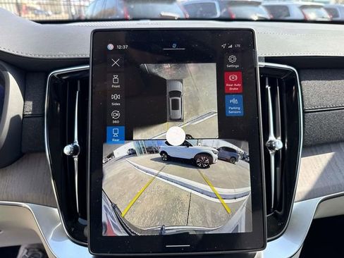 New 2026 Volvo XC90 B6 Ultra w/ Protection Package image 28