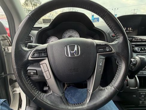 Used 2014 Honda Pilot Touring image 13