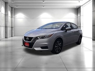 Used 2021 Nissan Versa SV video 3