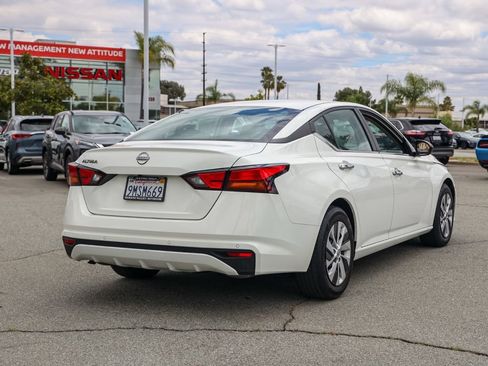 Used 2024 Nissan Altima 2.5 S FWD image 4