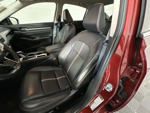 Certified 2024 Nissan Altima 2.5 SR FWD image 11