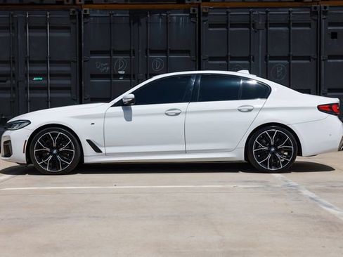 Used 2021 BMW 540i w/ M Sport Package RWD image 4