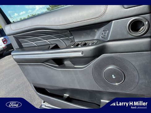 Used 2020 Ford Expedition Platinum AWD/4WD image 13