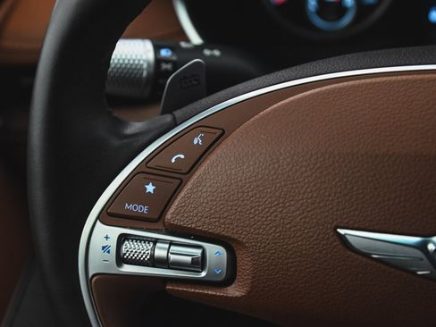 Used 2024 Genesis G80 image 24