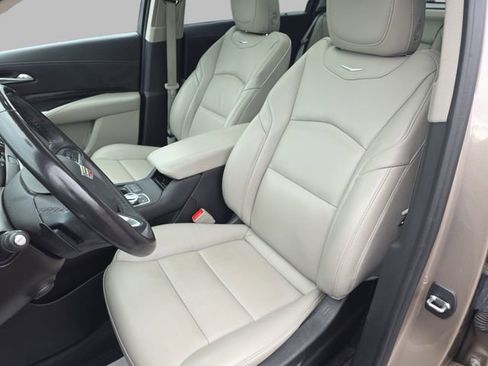 Certified 2023 Cadillac XT4 Premium Luxury w/ Technology Package AWD/4WD image 17