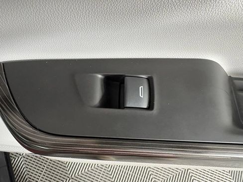 Used 2019 GMC Acadia SLT FWD image 40