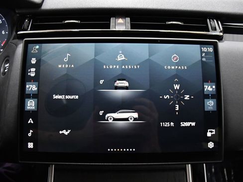 Used 2025 Land Rover Range Rover Velar Dynamic SE image 14