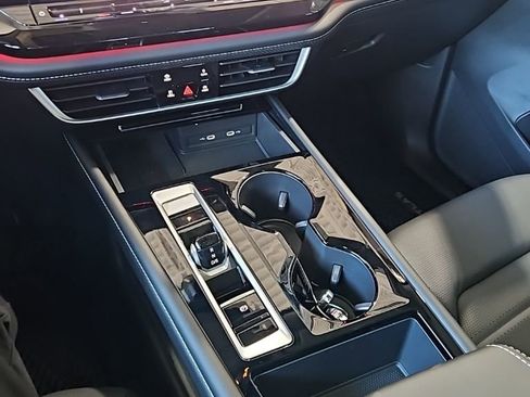 New 2026 Volkswagen Atlas SEL AWD/4WD image 36