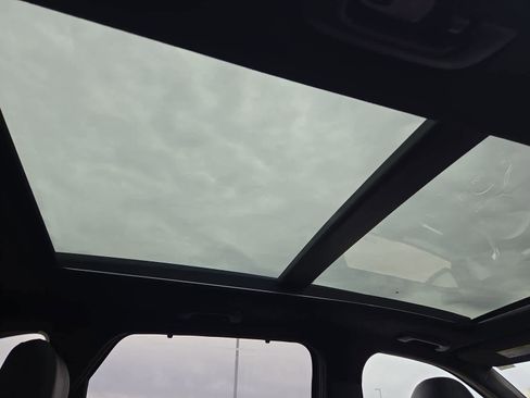 Certified 2025 Kia Sorento SX Prestige image 21