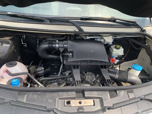 Used 2018 Mercedes-Benz Sprinter 2500 image 11