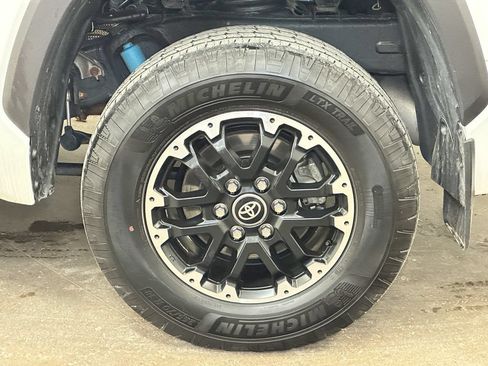 Used 2025 Toyota Tundra SR5 w/ TRD Off-Road Package AWD/4WD image 40