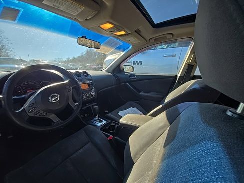 Used 2010 Nissan Altima 2.5 S w/ Premium Audio Pkg image 6