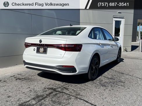 New 2026 Volkswagen Jetta SE image 21
