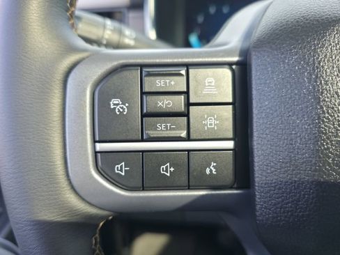 Used 2025 Ford F150 Lariat w/ Equipment Group 501A Mid image 18