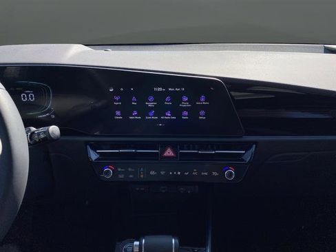 New 2026 Kia Niro EX FWD image 32