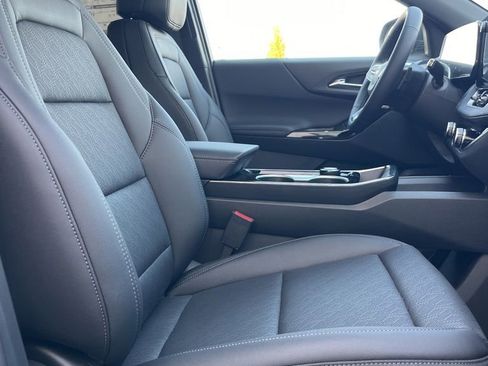 New 2026 Chevrolet Equinox LT w/ Convenience Package II image 9