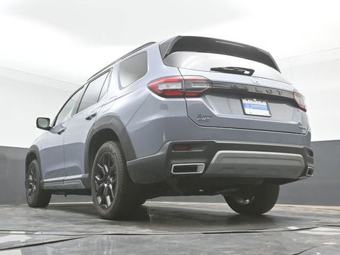 Used 2025 Honda Pilot Touring image 47
