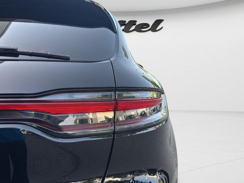 Used 2021 Porsche Macan AWD/4WD image 37