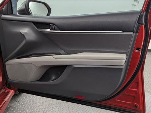 Used 2022 Toyota Camry SE image 20