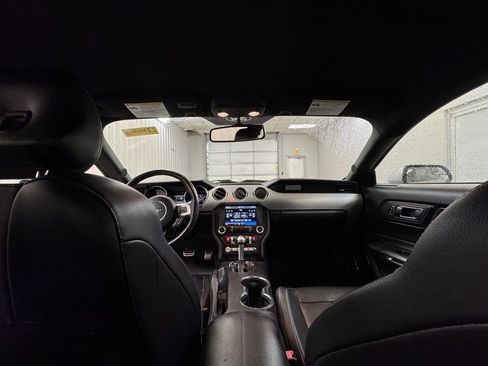 Used 2015 Ford Mustang Premium image 16