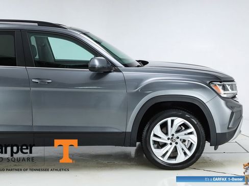 Used 2023 Volkswagen Atlas SE w/ Panoramic Sunroof Package FWD image 12