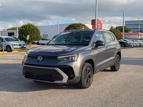 Certified 2025 Volkswagen Taos S FWD image 2