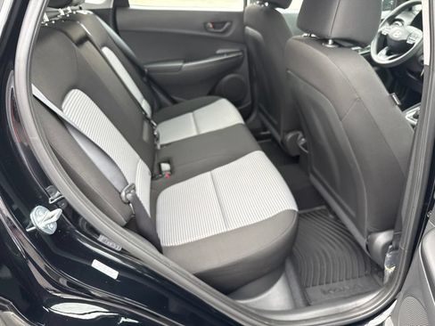 Used 2023 Hyundai Kona SE AWD/4WD image 36