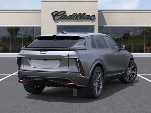 New 2026 Cadillac Lyriq V w/ Exterior Carbon Fiber Package AWD/4WD image 4