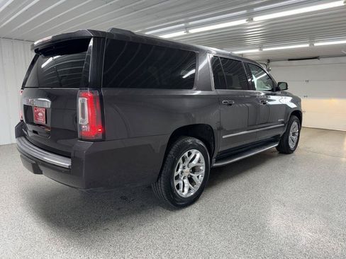 Used 2017 GMC Yukon XL Denali w/ Open Road Package AWD/4WD image 7