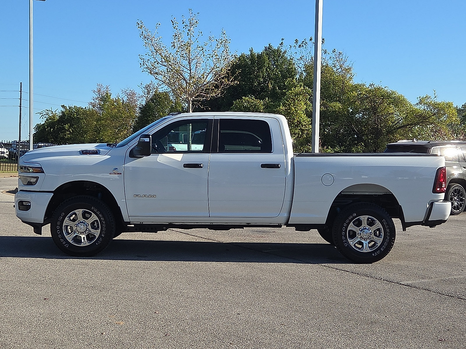 Used 2026 RAM 2500 Big Horn AWD/4WD image 3