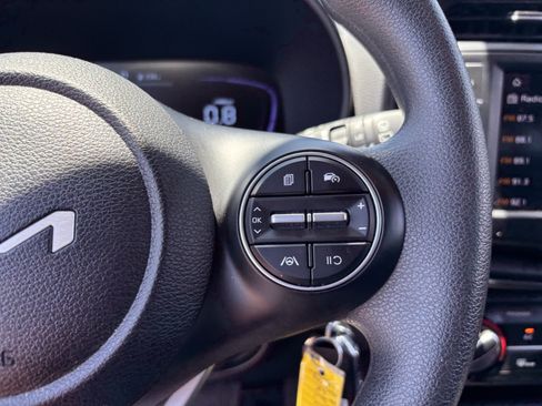 Certified 2025 Kia Soul LX w/ LX Technology Package FWD image 26