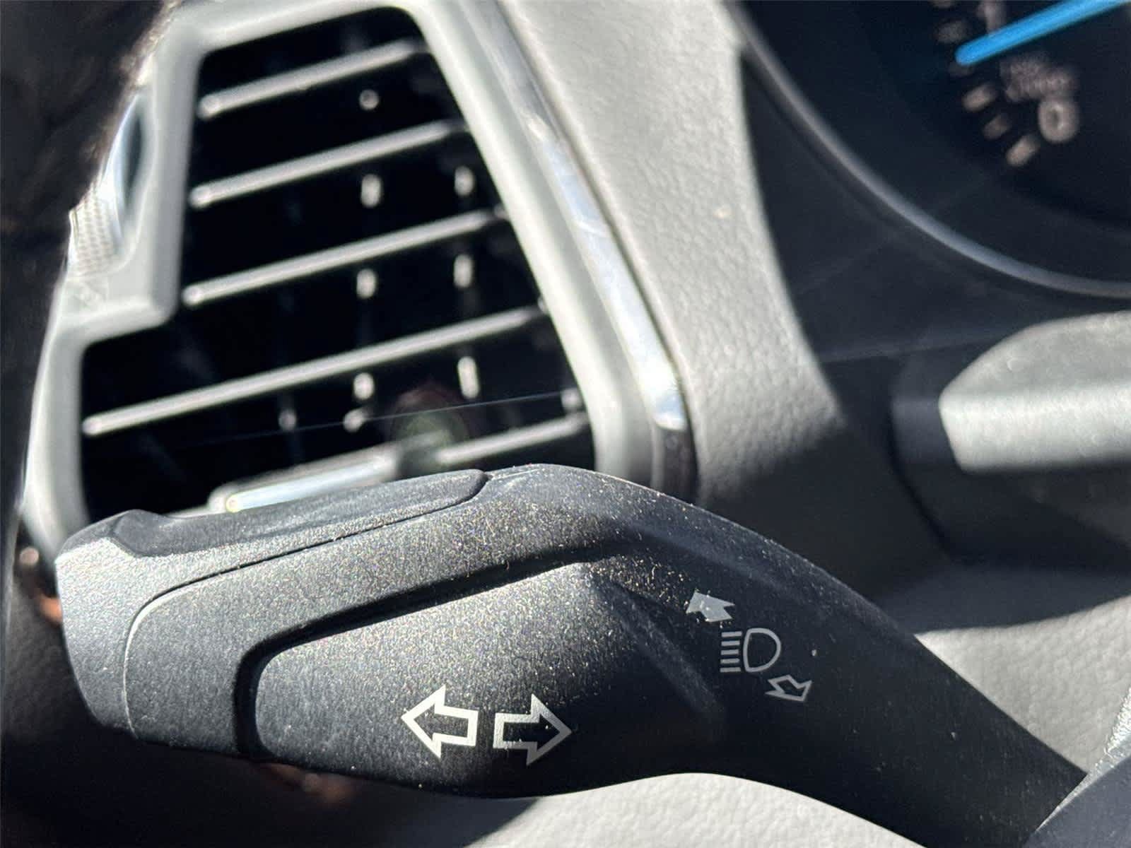 Used 2017 Ford Escape Titanium FWD image 21