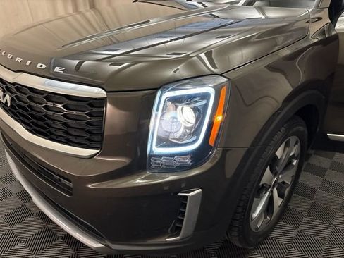 Used 2022 Kia Telluride S AWD/4WD image 9