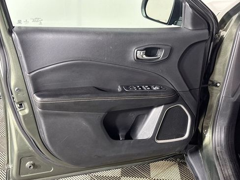 Used 2019 Jeep Compass Sport FWD image 10