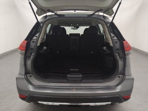 Used 2020 Nissan Rogue S FWD image 29