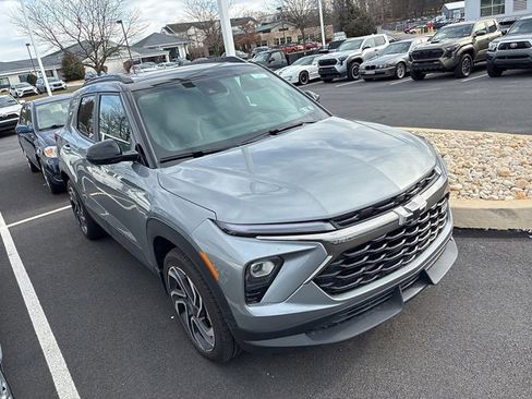 Used 2026 Chevrolet TrailBlazer RS w/ Convenience Package image 2